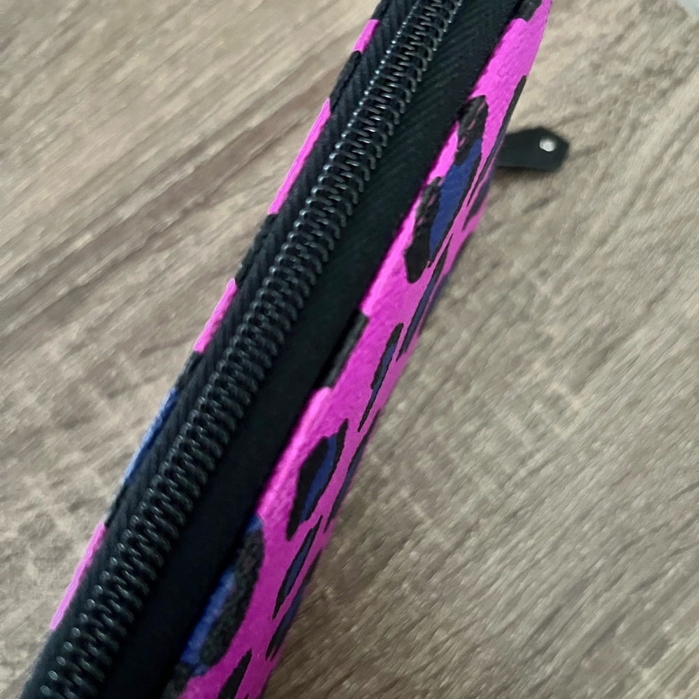 Vera Bradley Pink and Blue Leopard Print Wallet - Picture 4 of 6